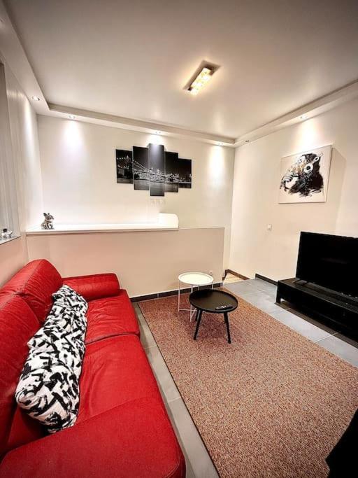 Le Luxembourg Apartamento Villeurbanne Exterior foto